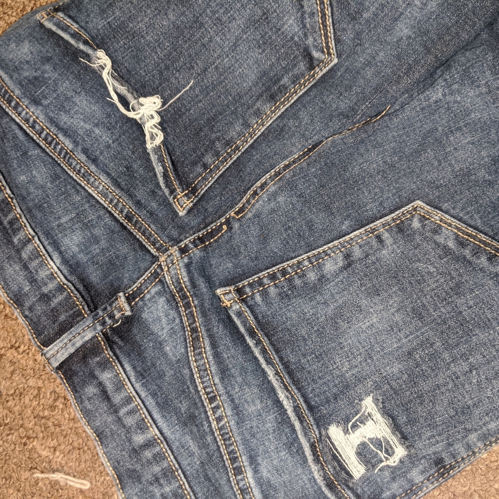 High Rise Distressed Jeans - Picture 3 of 5